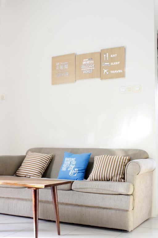 The Attic Bed & Breakfast Bandung Exterior foto