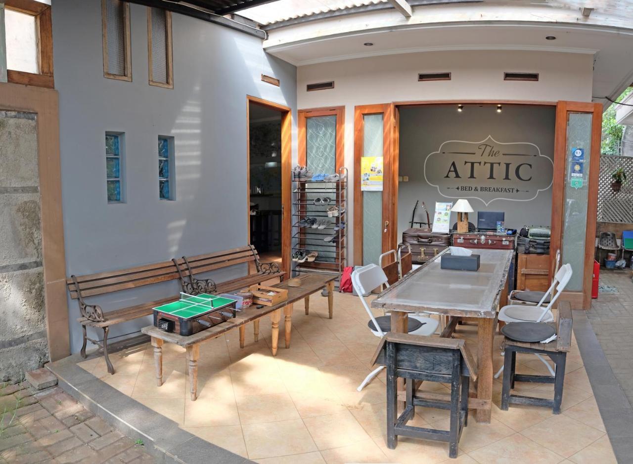 The Attic Bed & Breakfast Bandung Exterior foto