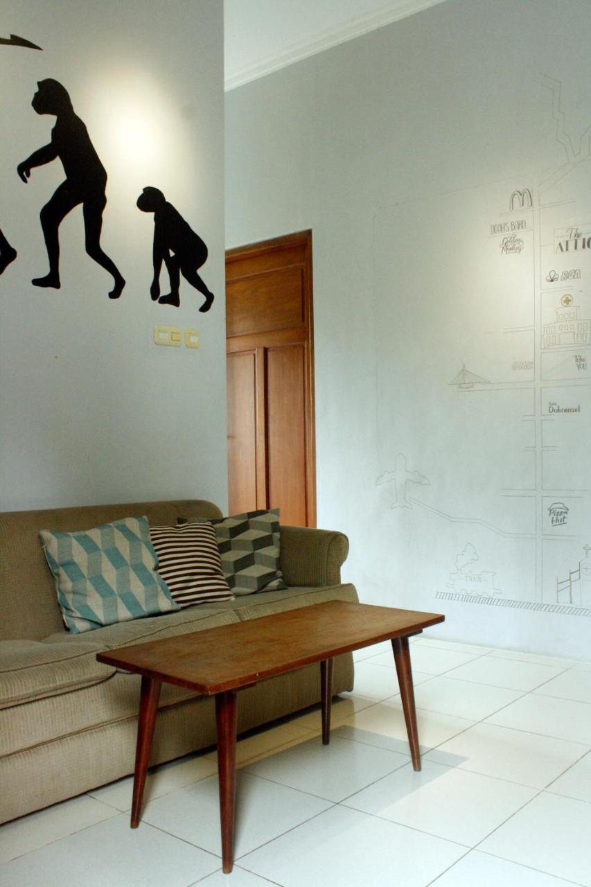 The Attic Bed & Breakfast Bandung Exterior foto
