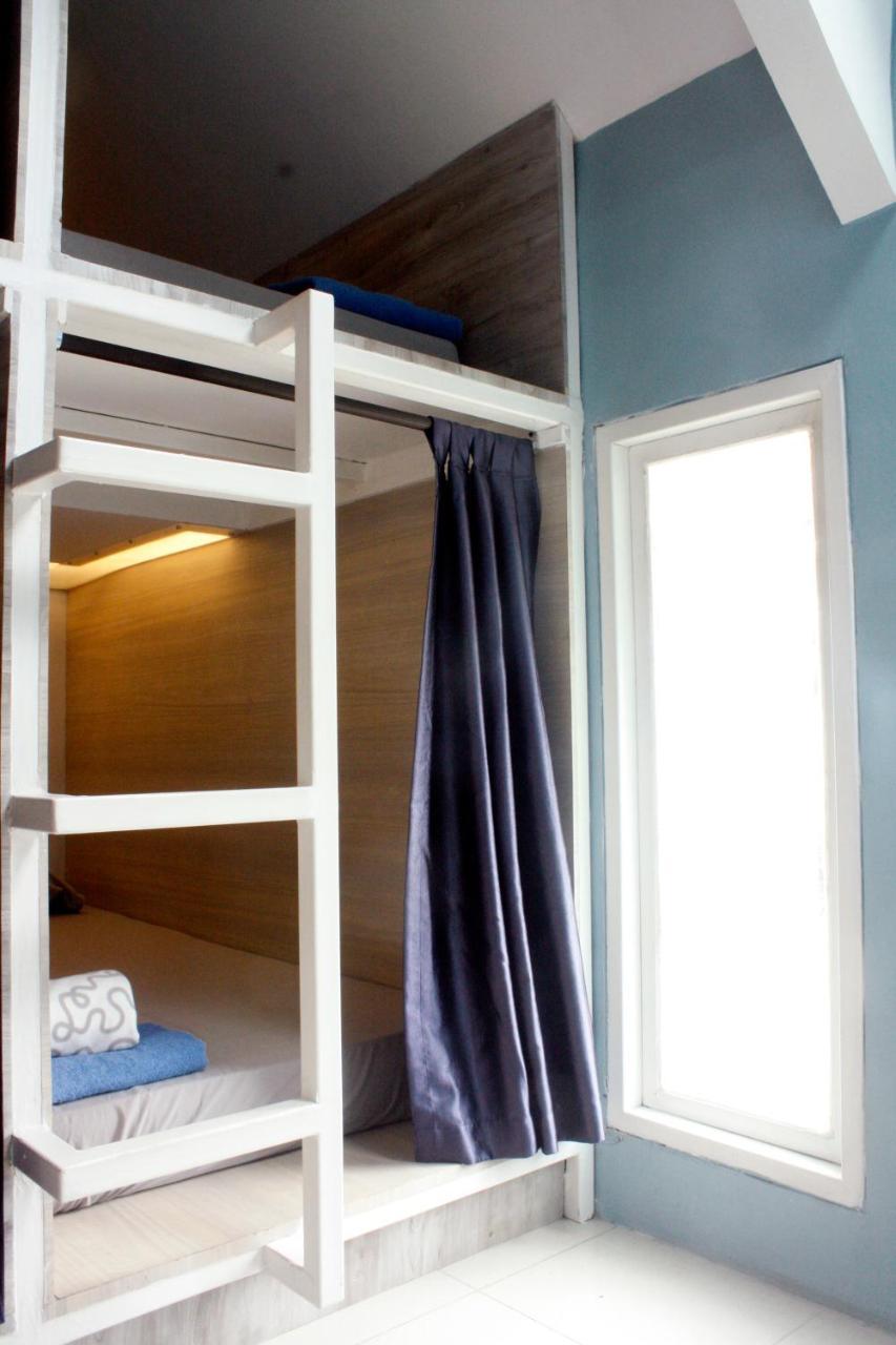 The Attic Bed & Breakfast Bandung Exterior foto