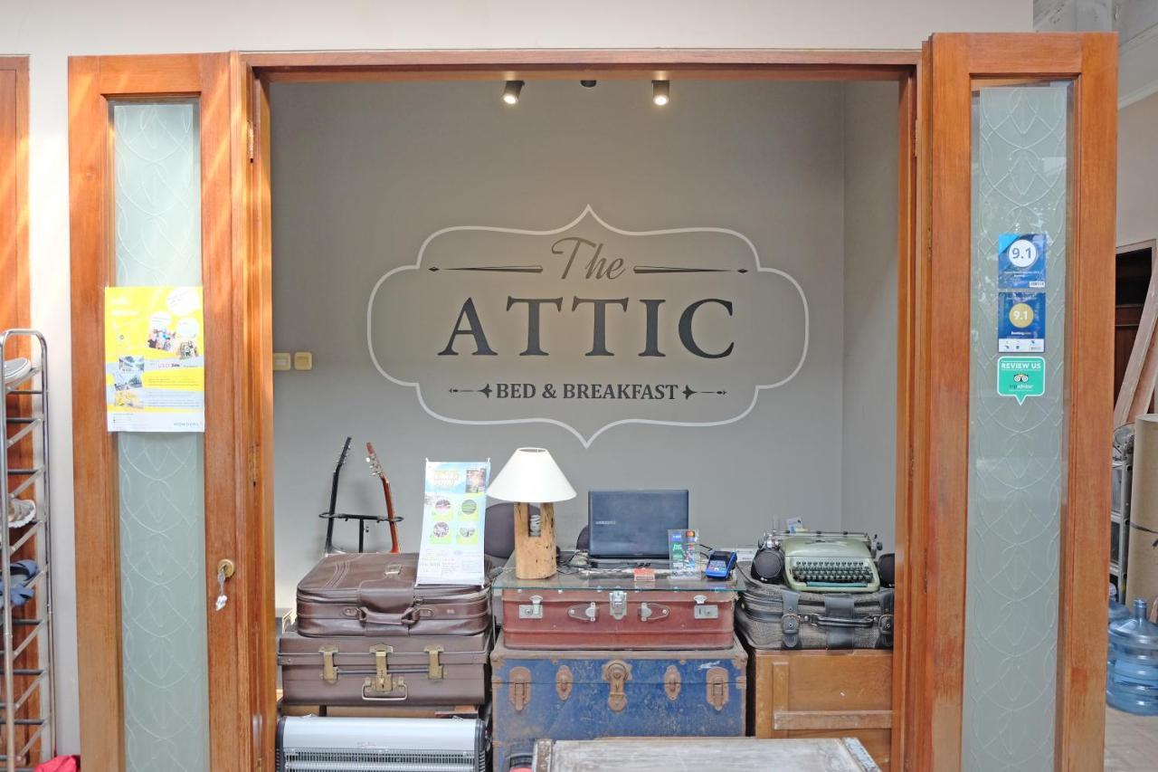 The Attic Bed & Breakfast Bandung Exterior foto